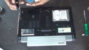 DELL LATITUDE E4310 UPGRADE/REPLACE HDD with SSD.