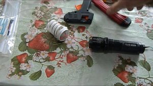 Электрическая ловушка для насекомых своими руками
