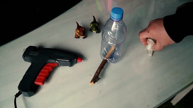 Как сделать кормушку для птиц. смотреть онлайн