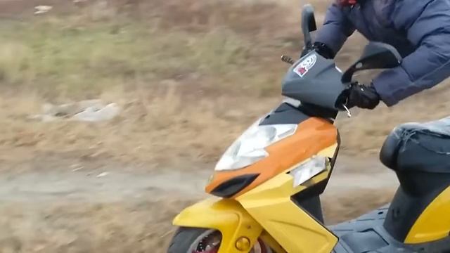 Первый стант на скутере смотреть онлайн