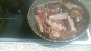 Вкуснейшие свиные ребрышки тушеные