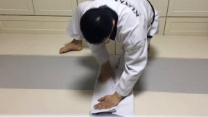 How to fold a dobok 태권도 도복 개는 방법