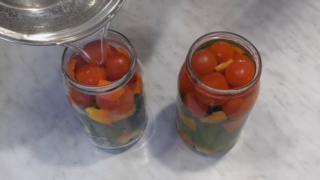 АССОРТИ из помидор и огурцов на Зиму. Заготовки на зиму. Кулинарный Клуб. смотреть онлайн