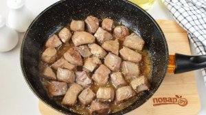 Печень говяжья с овощами