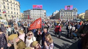 Площадь Восстания перед началом Бессмертного полка. Май 2019.