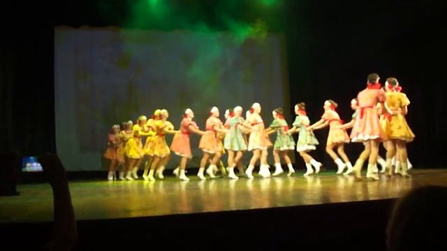 08  Танец Барыня. Коллектив Гиацинт 2019 г Ялта театр Чехова.