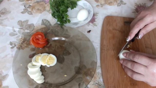 УКРАШЕНИЕ ПРАЗДНИЧНОГО СТОЛА ЗМЕЯ ИЗ ЯИЦ рецепты для детей