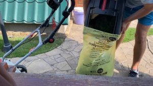 Как правильно стричь газон. Газонокосилка и электроножницы