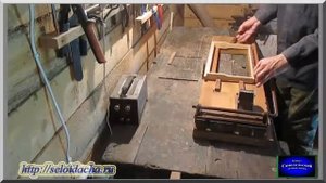 Натягивание проволоки в ульевые рамки. Пчеловодство для начинающих. Работа на пасеке