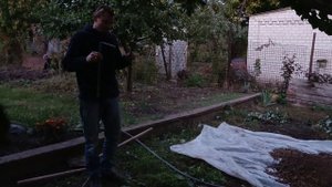 как найти под землёй? где течёт вода? в огороде или на даче? старым дедовским способом.
