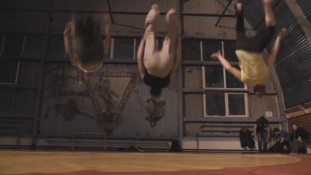 Сальто в шпагат. смотреть онлайн