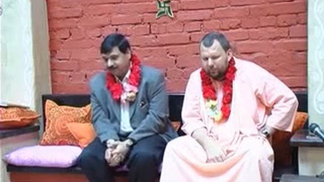 Инсоляция Гирираджа в московском храме смотреть онлайн