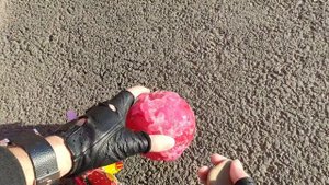 Что внутри ОГРОМНОГО ЧУПА-ЧУПСА?