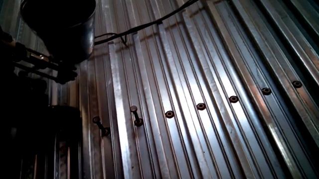 Крепеж профлиста СКН90Z-1000 к балкам перекрытия с помощью стад-болтов смотреть онлайн