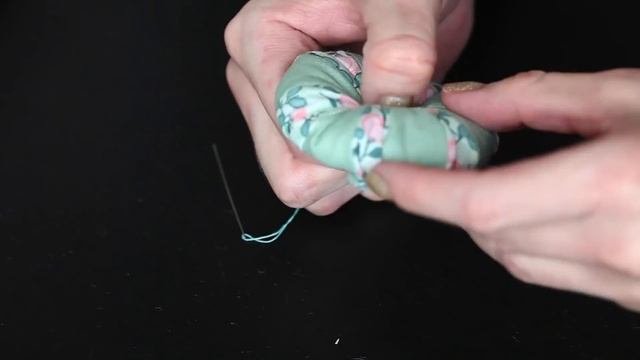 Чудо из обрезков тканей и банки. Patchwork игольница для лоскутного шитья.