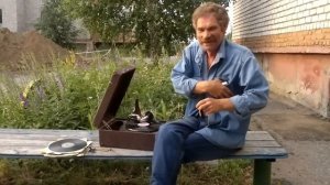 это реальный патефон!!!!