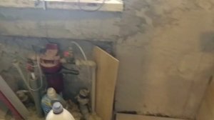 @0318 Керамогранит наклеиваю на стены в кухне ( под столешницу). На полу тоже керамогранит.