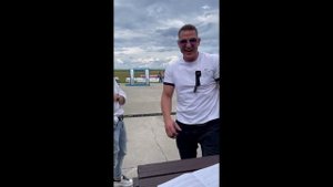 Курбан Омаров и его бывшая жена на площадке для прыжков с парашютом 5 08 21