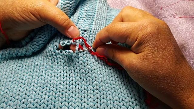 Как зашить дырку в свитере. Пособие для чайников. How to sew a hole in a sweater. смотреть онлайн
