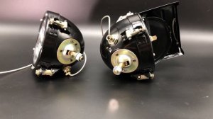 Танковая фара ближнего света со светомаскировкой и Танковая фара дальнего света ( ФГ-127 - ФГ-126 )