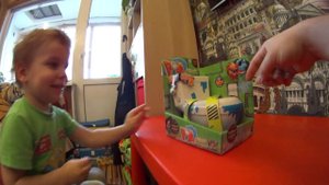 Обзор игрушки "Пукающий унитаз Flush Force".