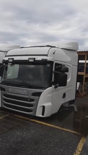 Кабина Scania CG19 - а вы что думали?