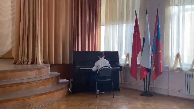 Играю в школе!