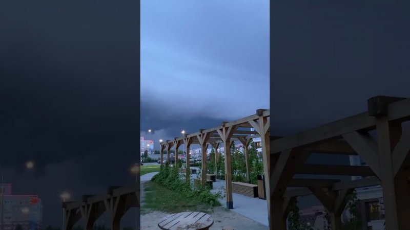 Что это к нам приближается