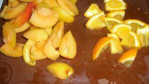 Компот из абрикосов с апельсином