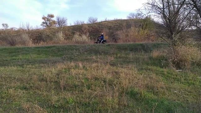 Приехали в карьер на АЛЬФЕ с лысой резиной // Эндуро покатушки #3 ч.2 смотреть онлайн