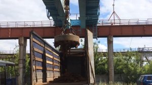 Погрузка чугуна в чушках электромагнитной шайбой