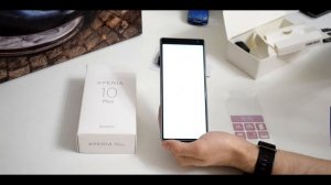 Распаковка Sony Xperia 10 Plus. Наконец что-то новое в мире смартфонов.