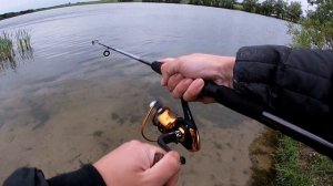 Ловля на спиннинг с AliExpress за 300 рублей. ОКУНЬ на спиннинг.