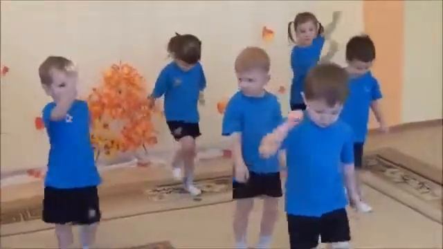 "Огородники" комплекс утренней гимнастики для детей младшей группы. (ЧДОУ №192 ОАО "РЖД") смотреть онлайн