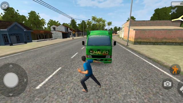 Водитель Автобуса не справился управлением.он родился в рубашке.the bus driver lost control 3D смотреть онлайн