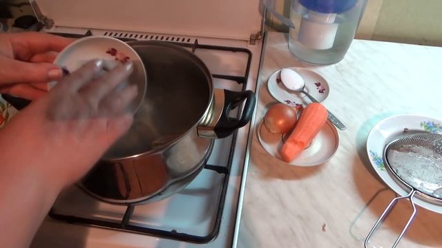 Вкусный, сочный и сваренный по всем правилам говяжий язык. Рецепт без заморочек, быстро по-домашнем