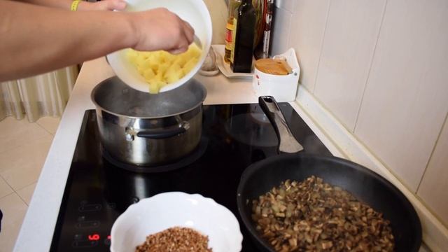 Вкусный домашний суп с гречкой смотреть онлайн