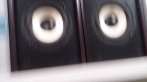 Радиорынок - место где можно купить кассеты, магнитофоны, акустику и т.д.