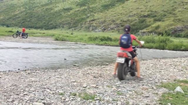 Оффроуд на двух Явах Jawa / Явы в горах Алтая смотреть онлайн