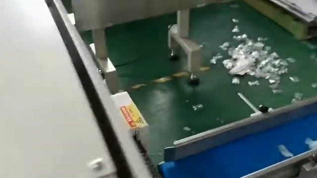 Упаковка таблеток для посудомоечных машин в водорастворимую пленку смотреть онлайн