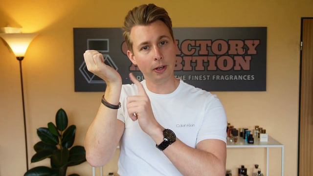 Comparison: Creed Aventus vs Armaf CDNMI смотреть онлайн