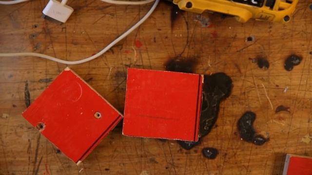 Build an iPhone 5 dock for $1 смотреть онлайн