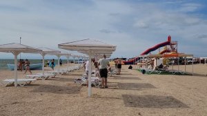 Пляж на Азовском море, станица Должанская, Краснодарский край