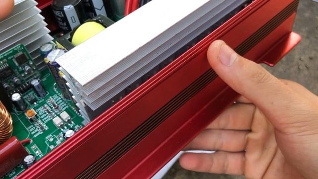 Suoer 1000W LED Display 12V To 220V Solar Power PV Car Inverter | Review and Teardown! смотреть онлайн