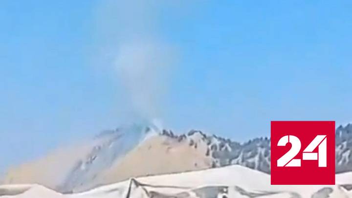 В Сети появились кадры, предположительно, с места крушения самолета в Афганистане - Россия 24