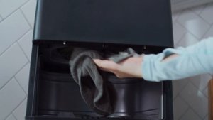 How to clean the new Cosori Dual Blaze Air Fryer