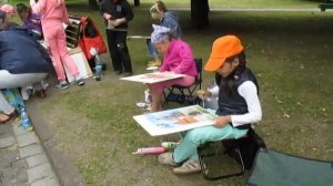 Дети на пленэре на острове Канта в Калининграде