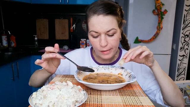 МУКБАНГ СОЛЯНКА?/ОЛИВЬЕ