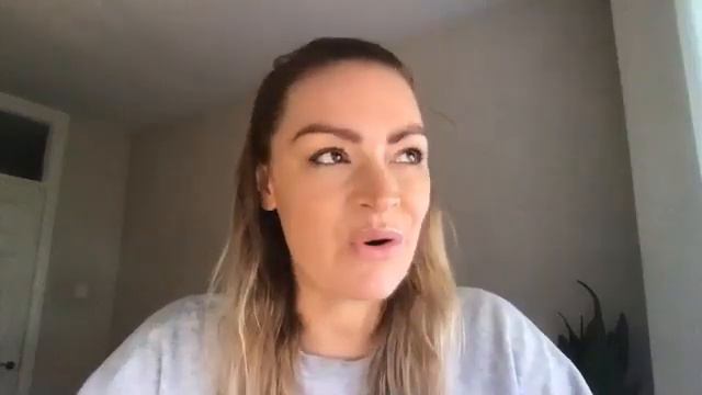 Anthony Podcast with Laura Woods смотреть онлайн