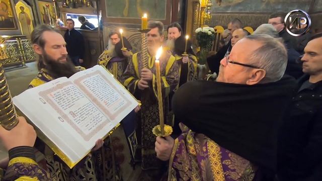 Отец Власий читает Евангелие. Память свт Димитрия Ростовского смотреть онлайн
